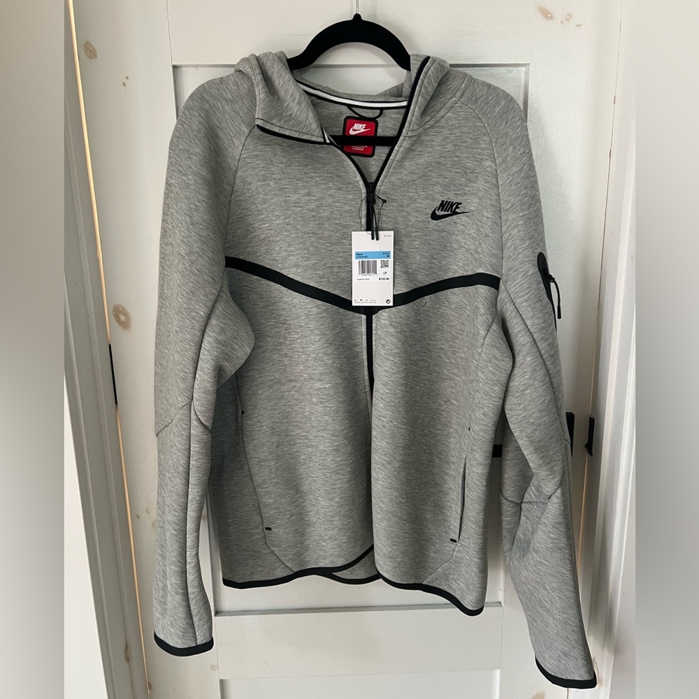 New with tags Nike tech zip up